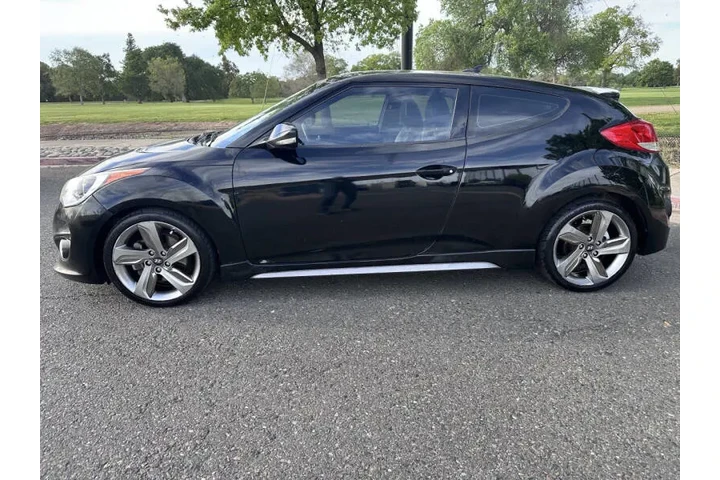 $9425 : 2013 Veloster Turbo image 5