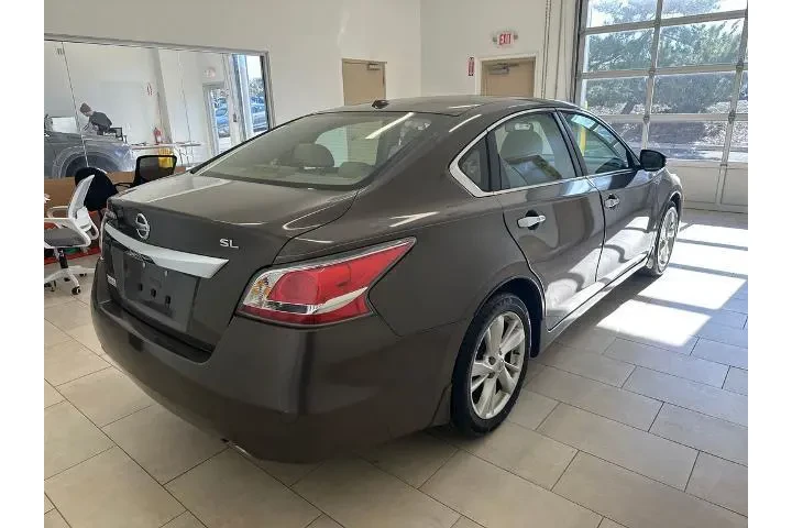 $11990 : Nissan Altima 2015 2.5 SL 4d image 7