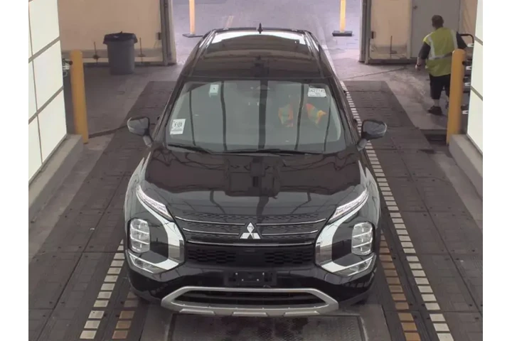 $22693 : Mitsubishi Outlander 2024 AW image 2