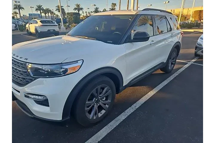 $29425 : Ford Explorer 2023 XLT 4dr S image 1