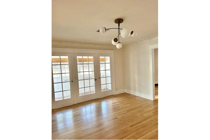 $4100 : 3 bedroom house image 7