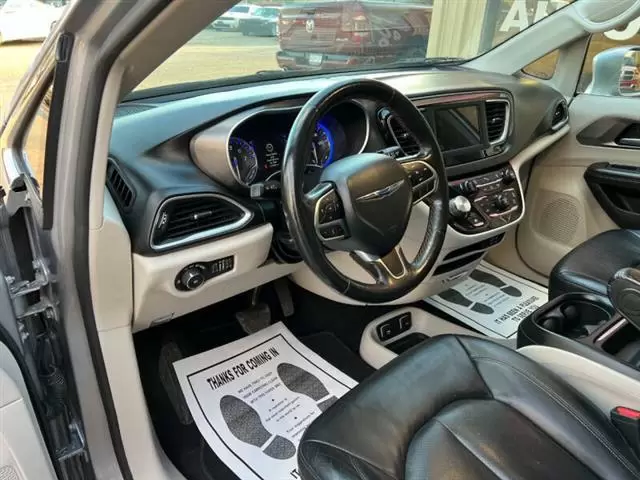 $11999 : 2020 Pacifica Touring L image 10
