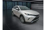 $27388 : Toyota Venza 2021 AWD XLE 4d thumbnail
