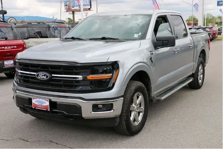 $40000 : Ford F-150 2025 4x4 XLT 4dr image 2