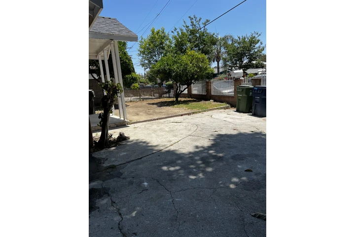 $2600 : Casa De Renta Duplex image 2