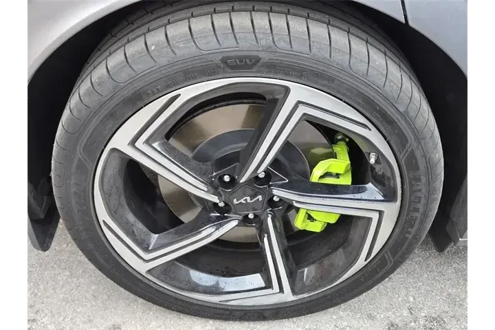$32988 : Kia EV6 2023 AWD GT 4dr Cros image 6