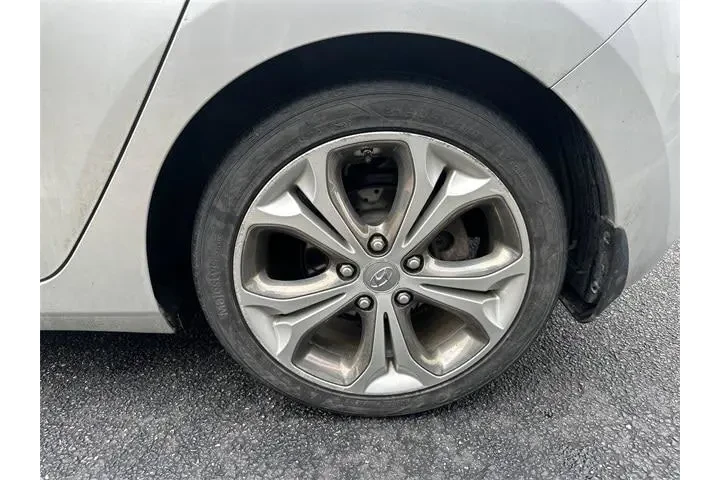 $5500 : Hyundai ELANTRA GT 2013 4dr image 6