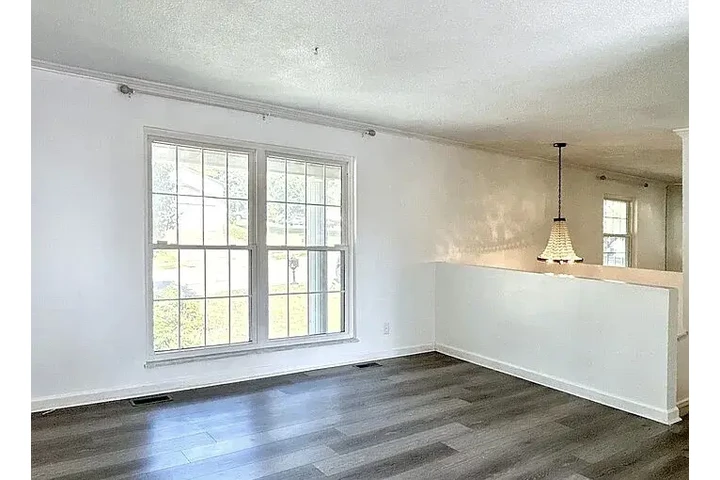 $1200 : AVAILABLE NOW IN MARYLAND MO image 5
