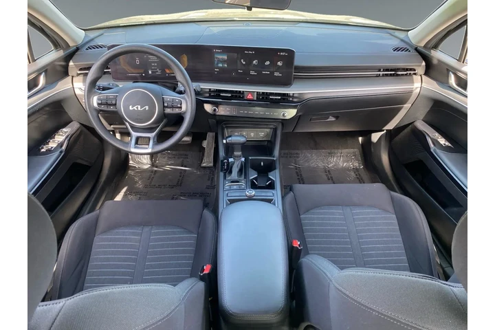 $33105 : Kia K5 2025 LXS 4dr Sedan image 10