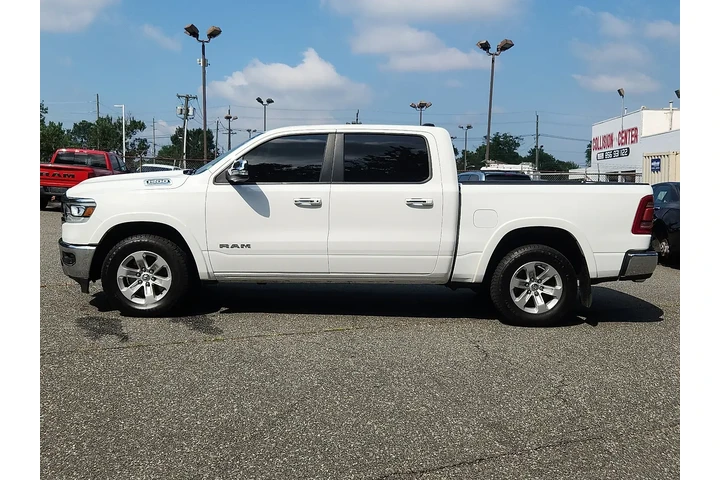 $29898 : Ram 1500 2022 4x4 Laramie 4d image 2