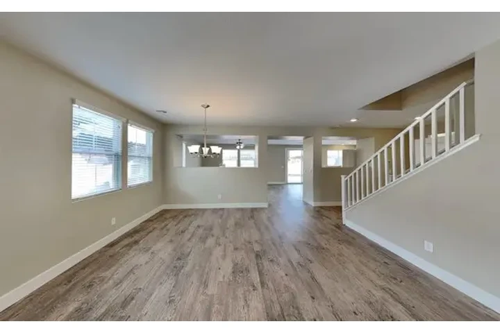 $1800 : Affordable Single Family home image 8