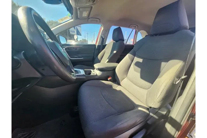 $17998 : Toyota RAV4 2019 LE 4dr SUV image 7