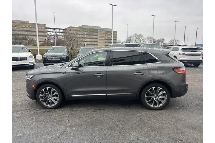 $31485 : Lincoln Nautilus 2023 AWD Re image 4