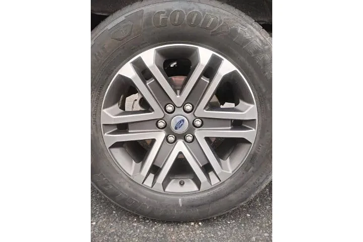 $18988 : Ford F-150 2022 4x2 XL 4dr S image 6