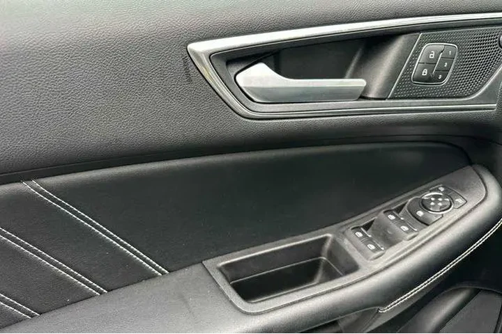 $29662 : Ford Edge 2022 AWD ST 4dr Cr image 10