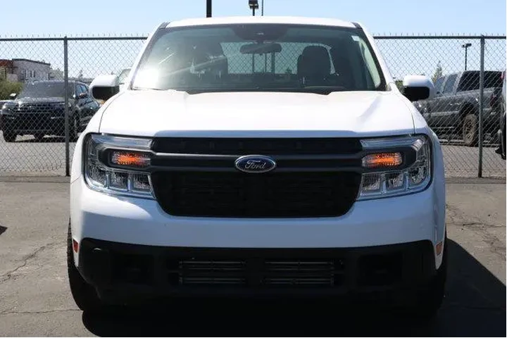 $28106 : Ford Maverick 2023 AWD XL 4d image 3