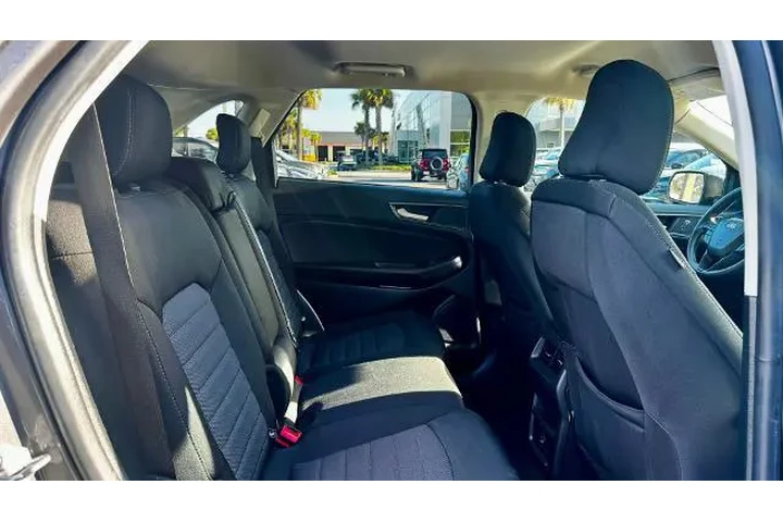 $22003 : Ford Edge 2022 AWD SE 4dr Cr image 10