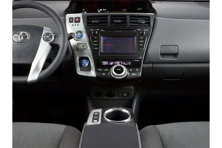$11895 : Toyota Prius v 2013 Two 4dr image 10