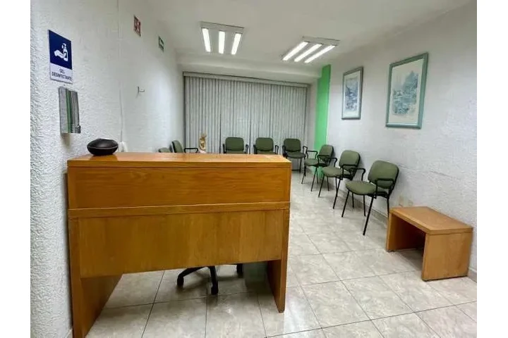 $7000 : CONSULTORIOS EN RENTA image 1