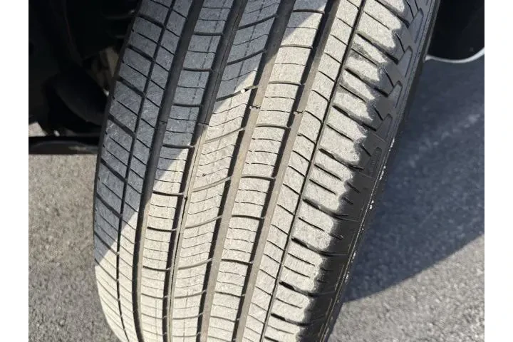 $31072 : Nissan Frontier 2023 4x4 S 4 image 10