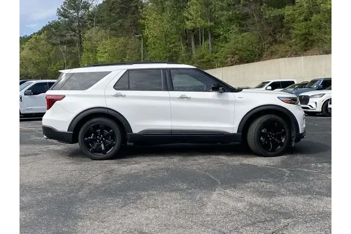 $31990 : Ford Explorer 2023 ST-Line 4 image 2