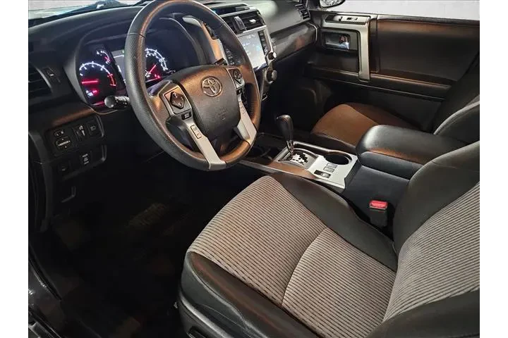 $28995 : Toyota 4Runner 2021 4x2 SR5 image 10