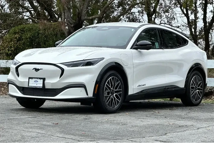 $36791 : Ford Mustang Mach-E 2024 AWD image 8