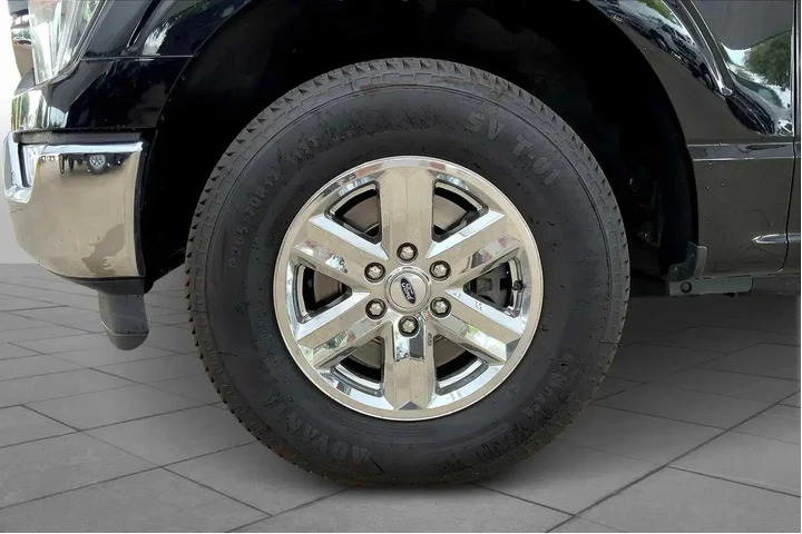 $28755 : Ford F-150 2021 4x4 XL 4dr S image 10