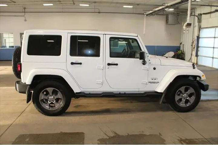 $24995 : Jeep Wrangler Unlimited 2017 image 2