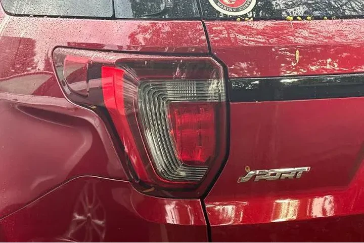 $15995 : Ford Explorer 2018 AWD Sport image 10