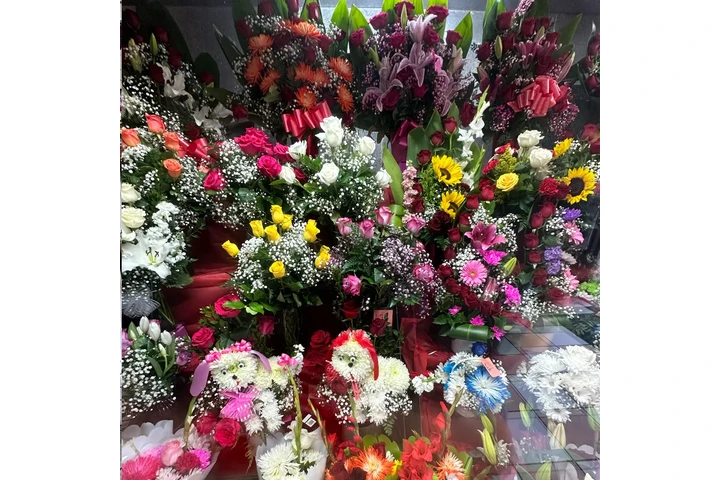 Florería y Arreglos Florales image 1