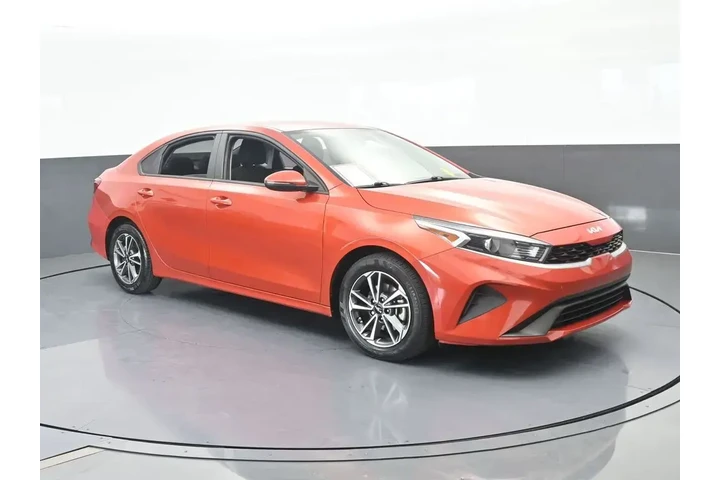 $14991 : Kia Forte 2023 LX 4dr Sedan image 8