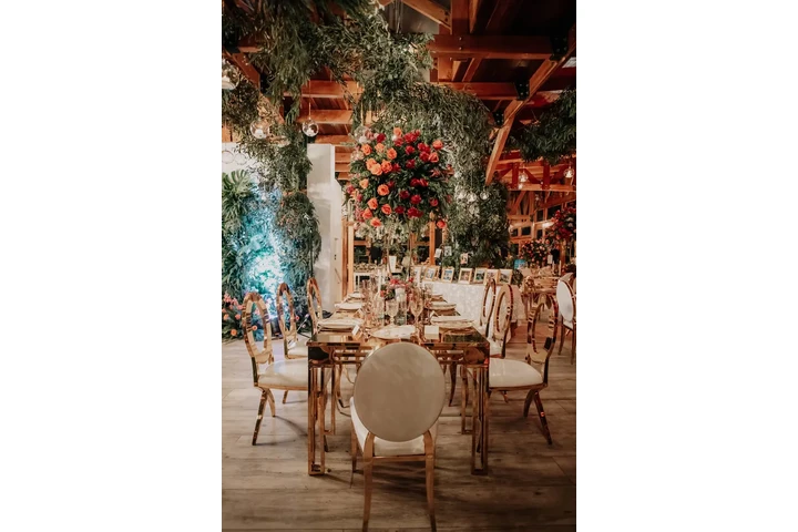 Alquiler de mobiliario image 8