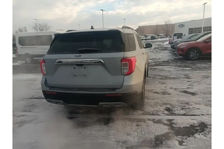 $32000 : Ford Explorer 2023 AWD XLT 4 image 6
