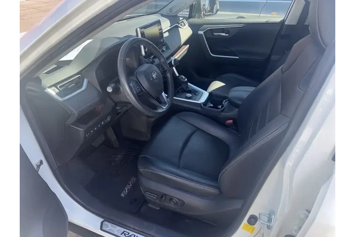 $28998 : Toyota RAV4 Hybrid 2019 AWD image 2