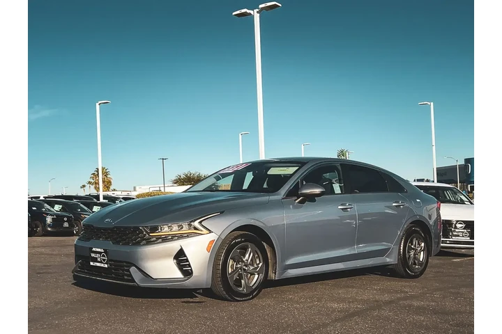 $15997 : Kia K5 2021 LX 4dr Sedan image 7