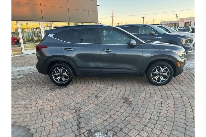 $22999 : 2023 Seltos EX image 4