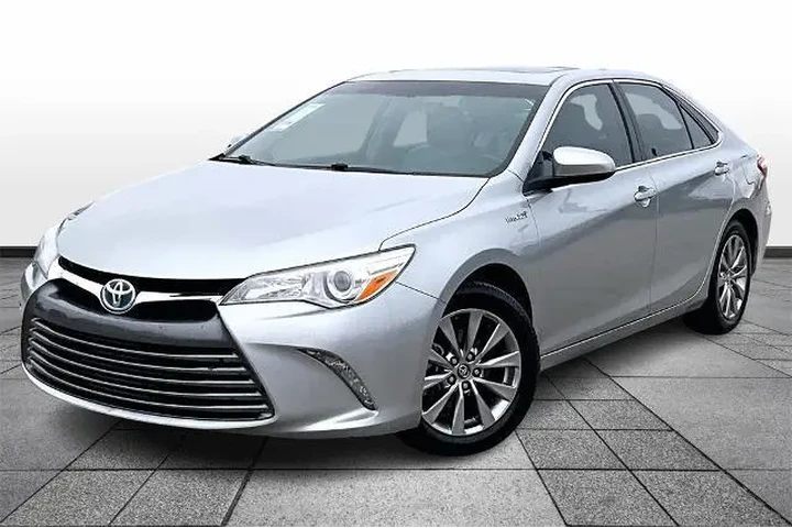 $13626 : Toyota Camry Hybrid 2016 XLE image 1