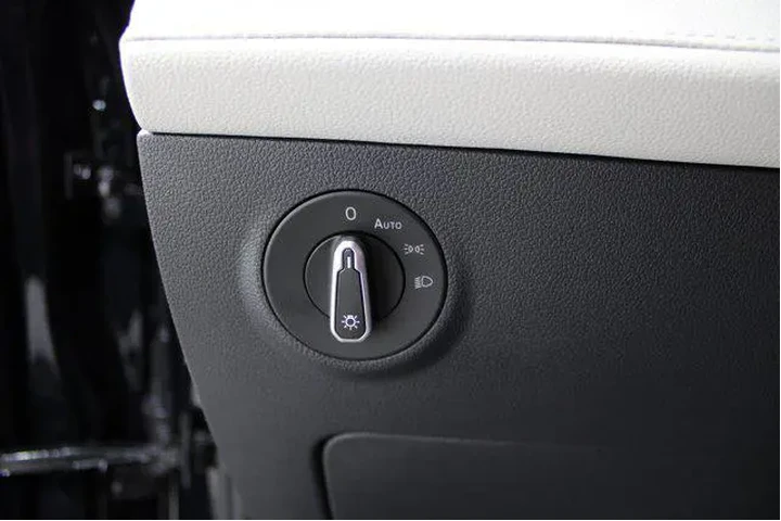 $26991 : Volkswagen Taos 2025 AWD S 4 image 8