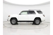 $34998 : Toyota 4Runner 2019 4x4 SR5 thumbnail