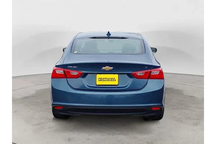 $21588 : Chevrolet Malibu 2024 LT 4dr image 4