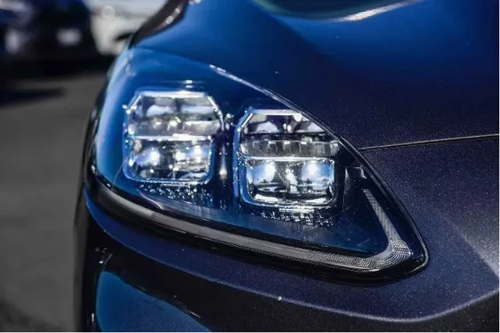 $24550 : Ford Escape Plug-In Hybrid 2 image 10