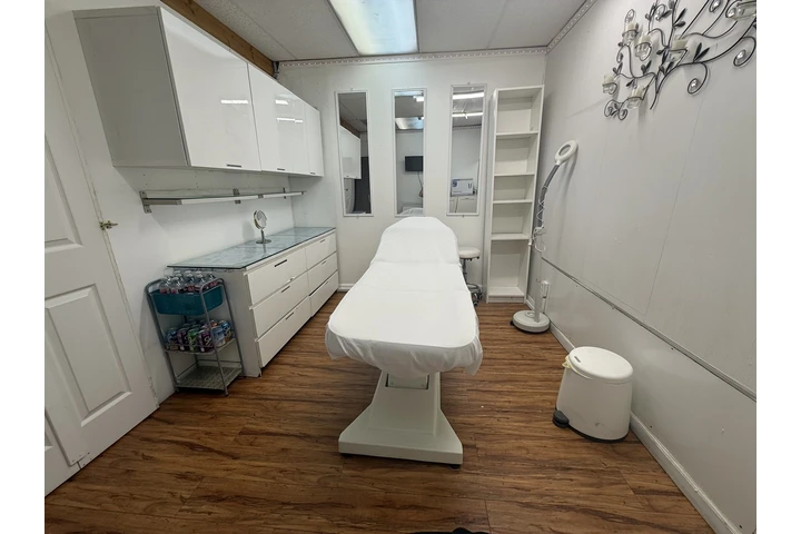 RENT O COMISION HAIR & ROOM image 10