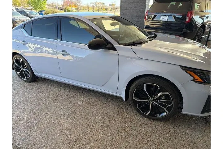 $23166 : Nissan Altima 2025 2.5 SR 4d image 4