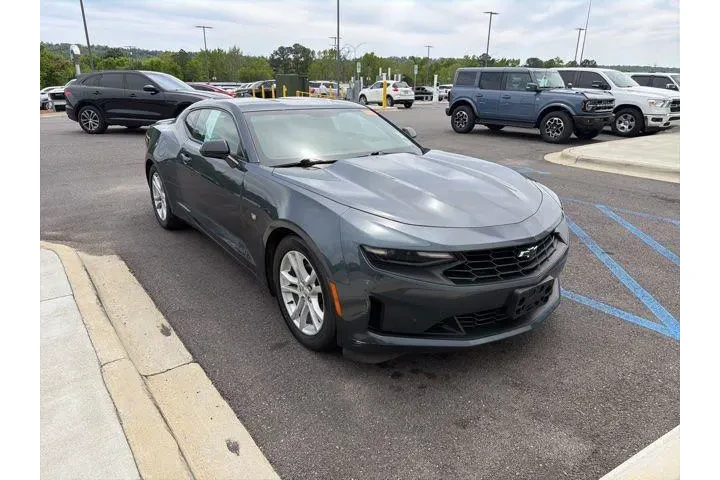 $18990 : Chevrolet Camaro 2020 LS 2dr image 1