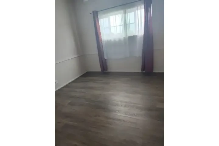 $1400 : HUNTINGTON PARK  RENTO CASA image 3