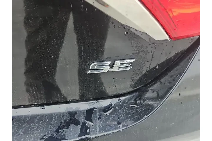 $12000 : Toyota Camry 2017 SE 4dr Sed image 10