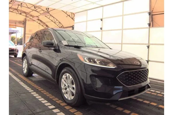 $15484 : Ford Escape 2021 SE 4dr SUV image 4