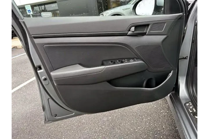 $12999 : Hyundai ELANTRA 2018 Sport 4 image 8