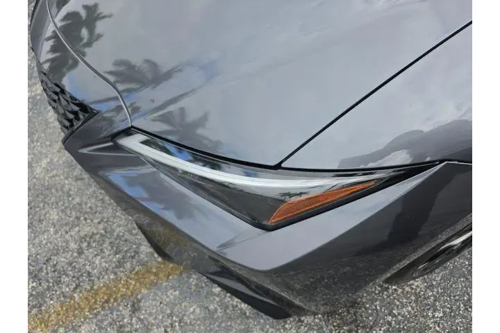 $38790 : Lexus IS 350 2023 F SPORT 4d image 8